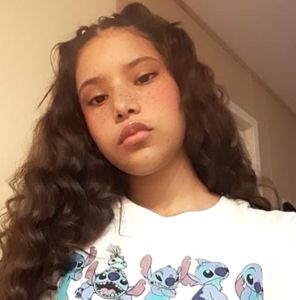 Meet your Posher, Gladis